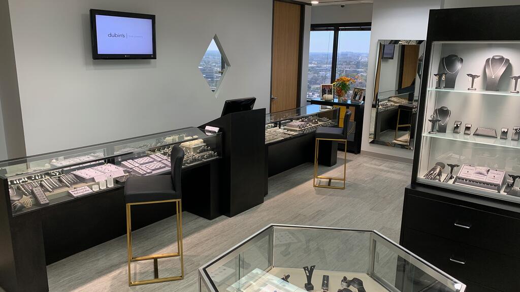 Dubin’s Fine Jewelry had to close up shop for a week after Hurricane Harvey tore through the city. 20211019_Dubin store.jpg
